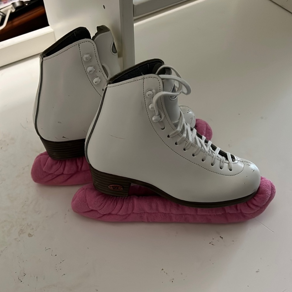 Girls Ice Skates 2.5